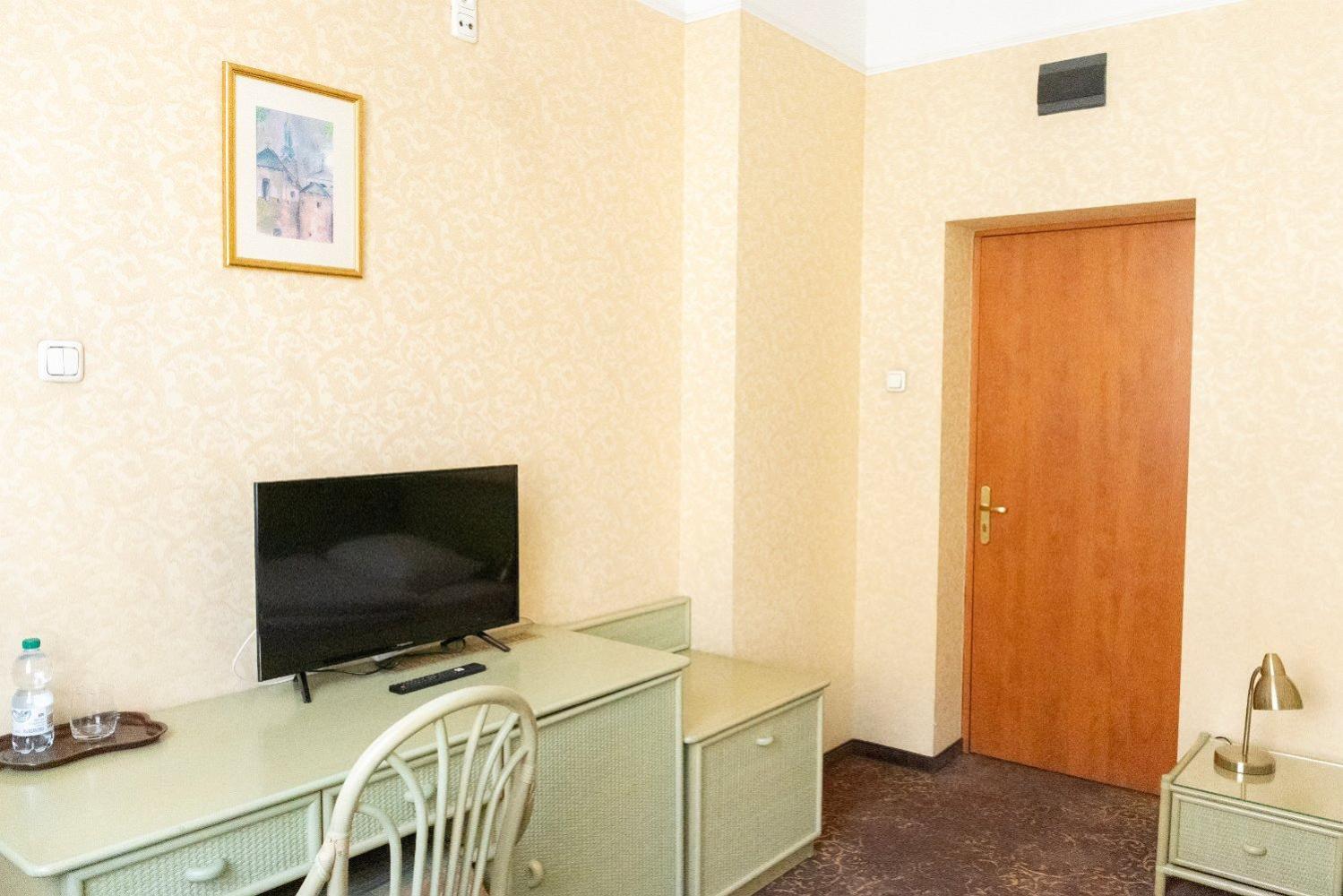Hotel Calisia Kaliszki Dış mekan fotoğraf