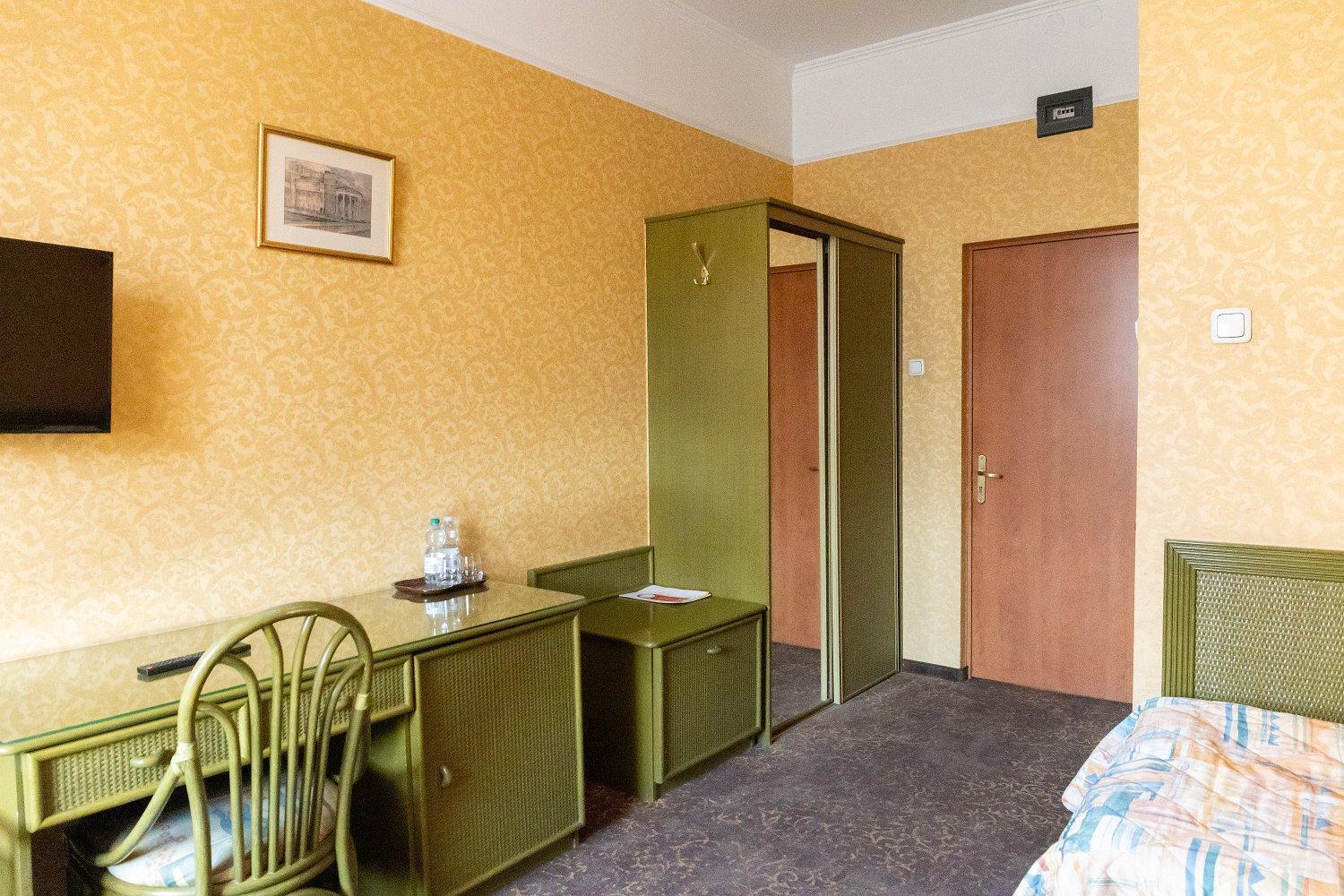 Hotel Calisia Kaliszki Dış mekan fotoğraf