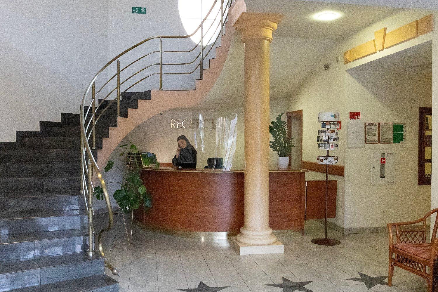 Hotel Calisia Kaliszki Dış mekan fotoğraf