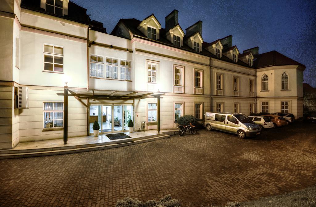Hotel Calisia Kaliszki Dış mekan fotoğraf