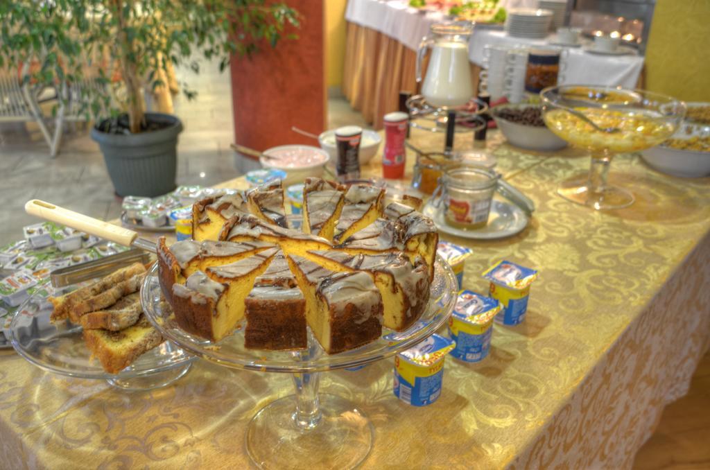 Hotel Calisia Kaliszki Dış mekan fotoğraf