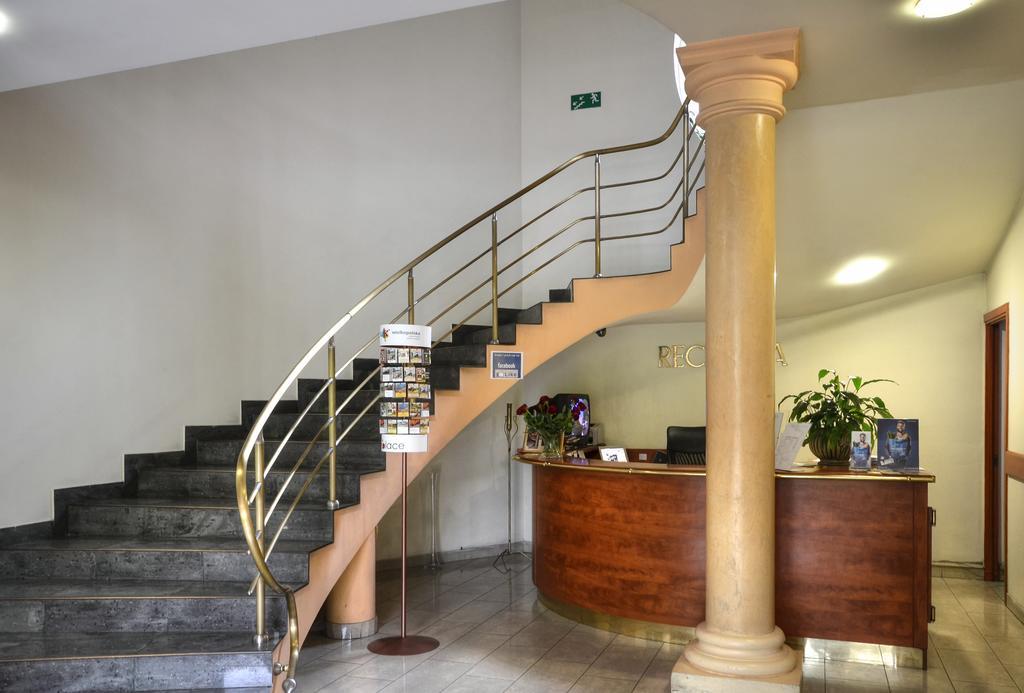 Hotel Calisia Kaliszki Dış mekan fotoğraf